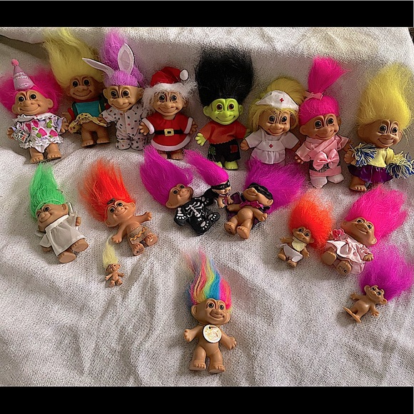 Vintage Russ HUGE LOT Troll Dolls. COLLECTORS / Rare No longer manufactured! - Picture 1 of 14